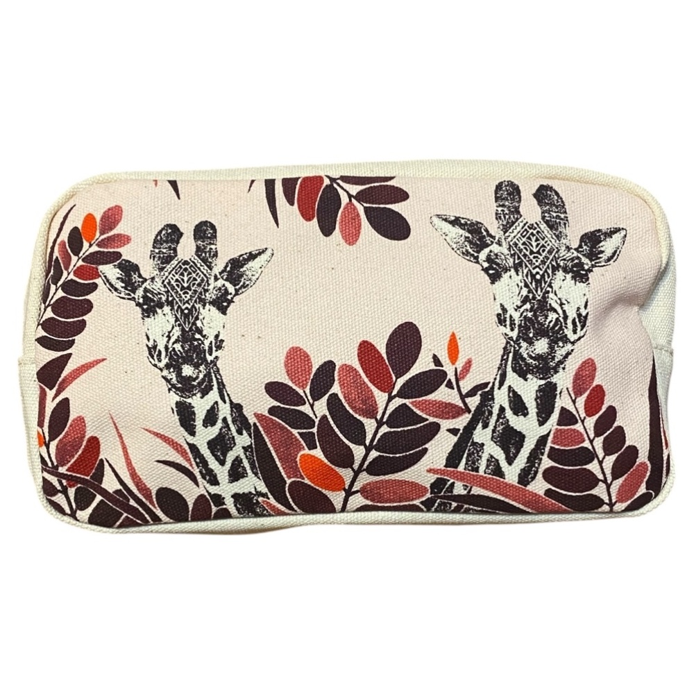 Giraffe cotton blend pouch. Nwot